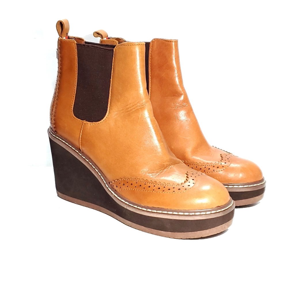 Tommy Hilfiger Wingtip Oxford Wedge Bootie Boots Caramel Brown Platform Academia